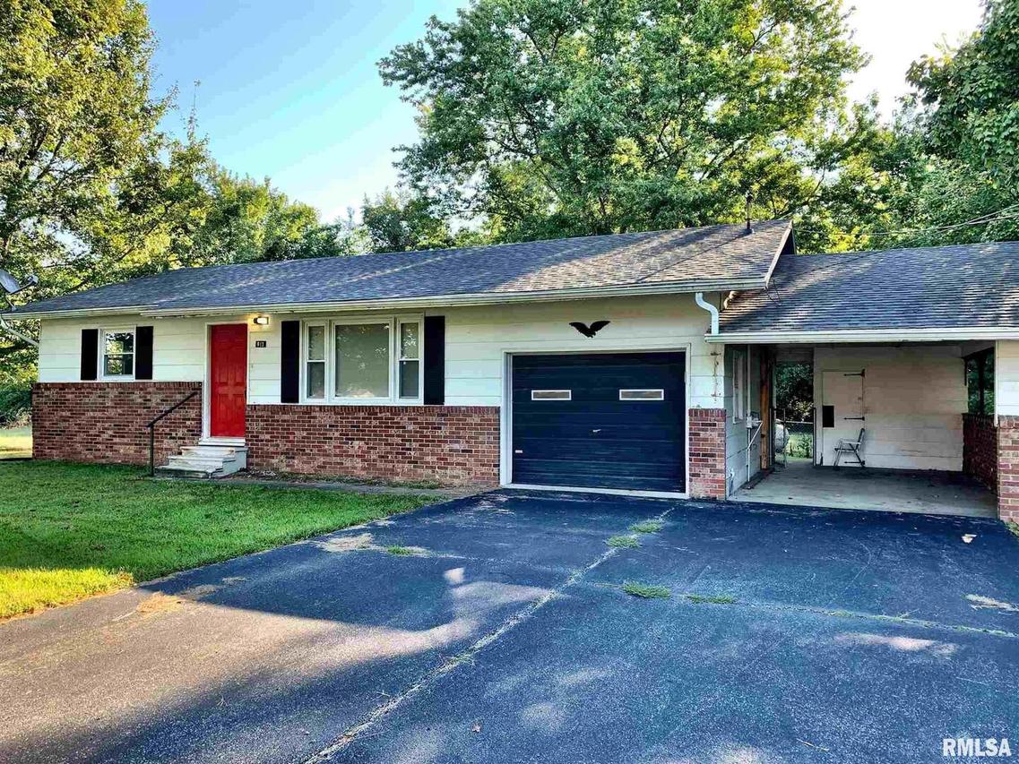 913 N Maple St., Cambria, IL 62915