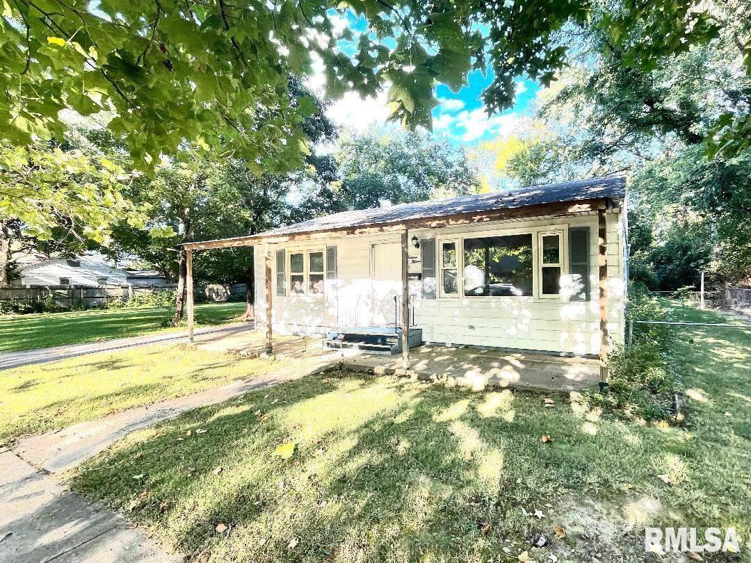 1415 S Sycamore St., Centralia, IL 62801
