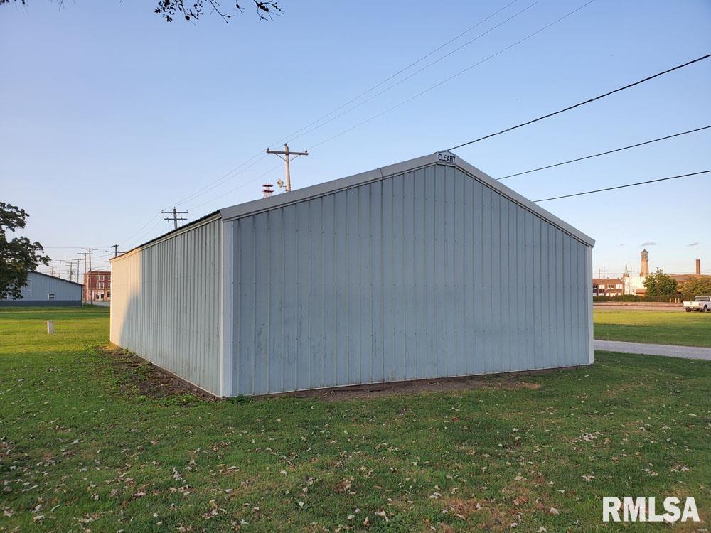 209,217, 225 S Walnut St., Centralia, IL 62801