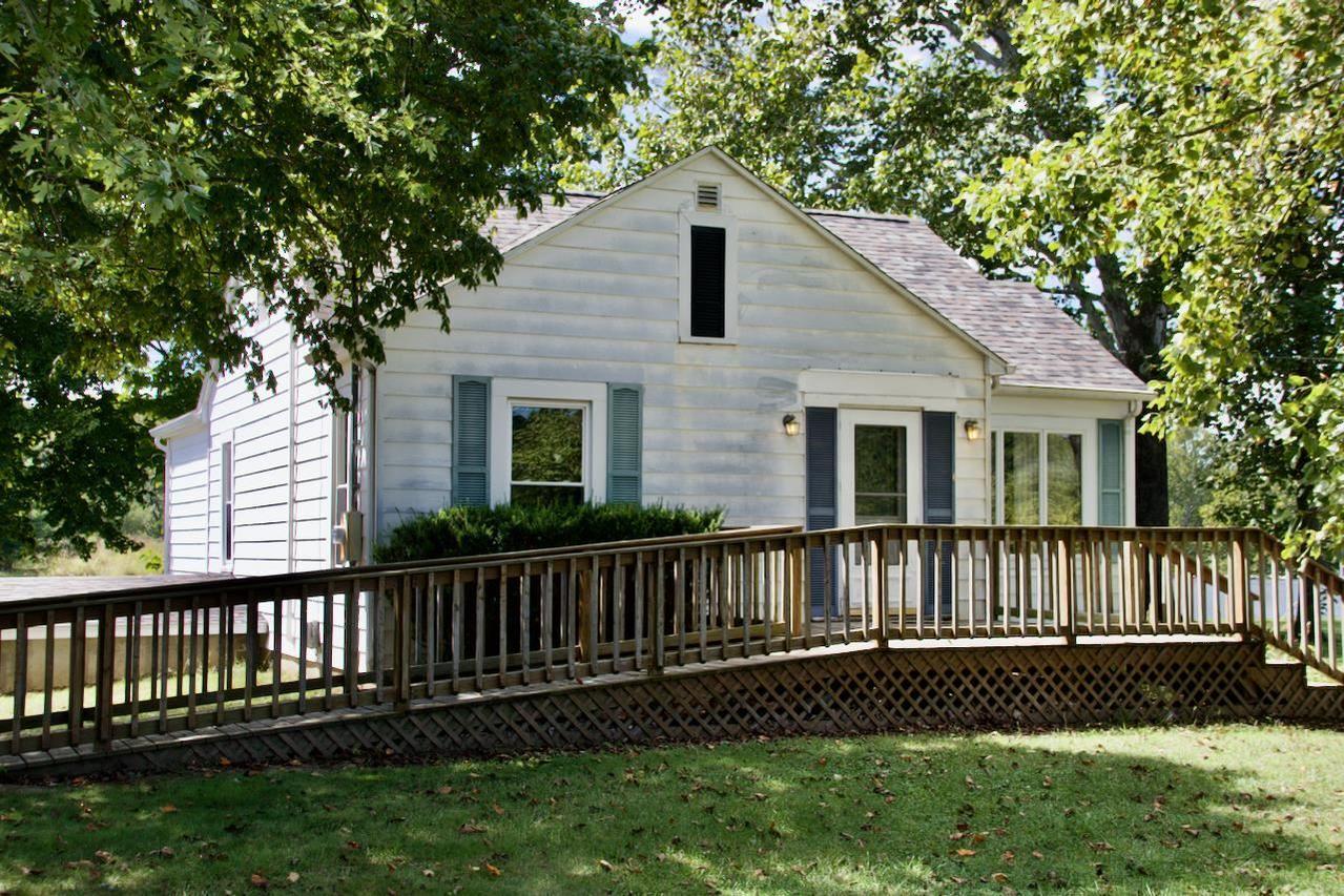 6687 Giant City Rd., Carbondale, IL 62902