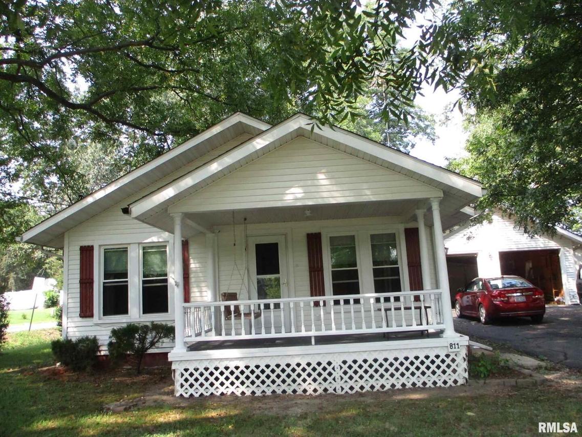 811 S Emma St., Christopher, IL 62822