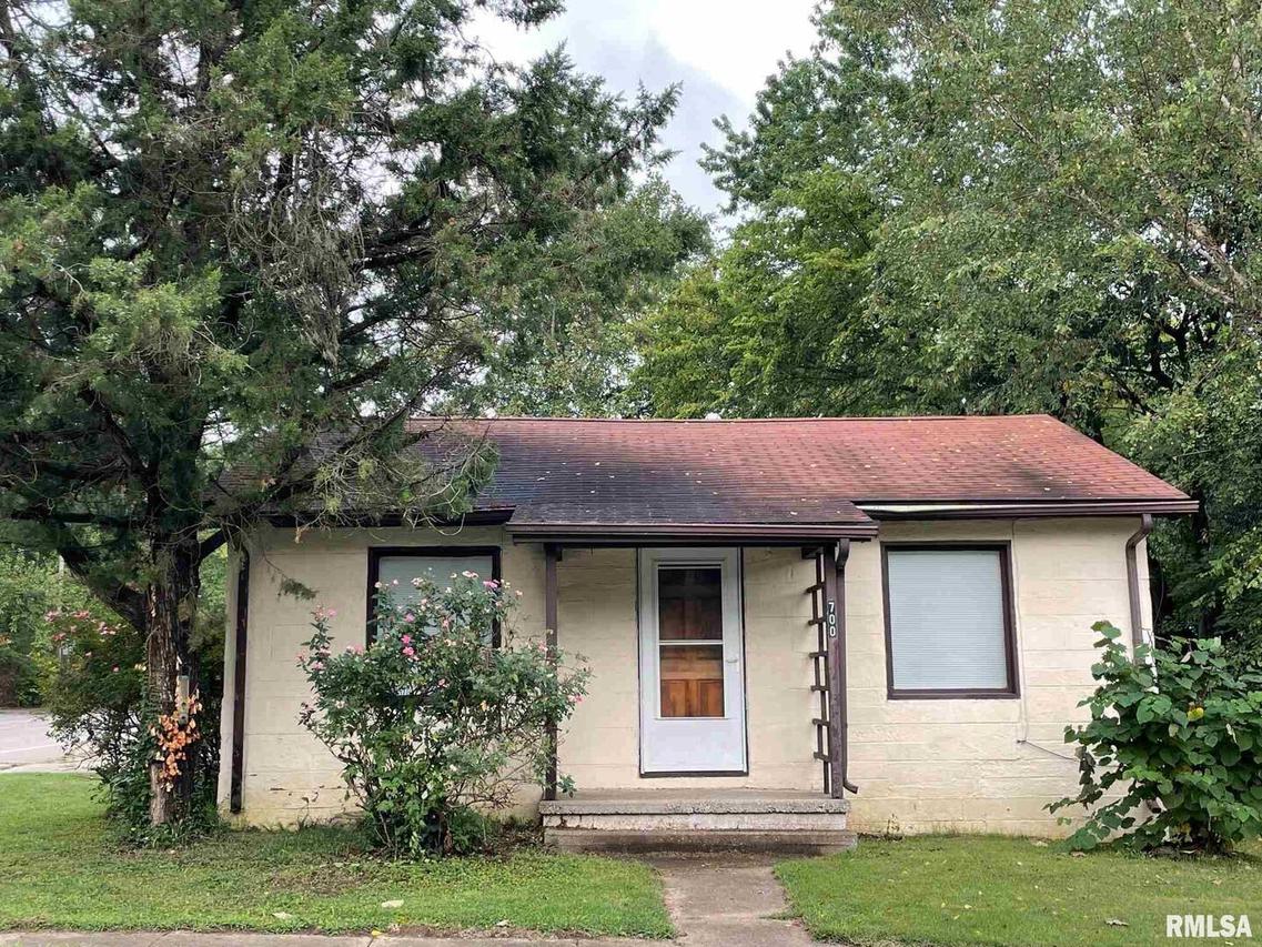 700 N Almond St., Carbondale, IL 62901
