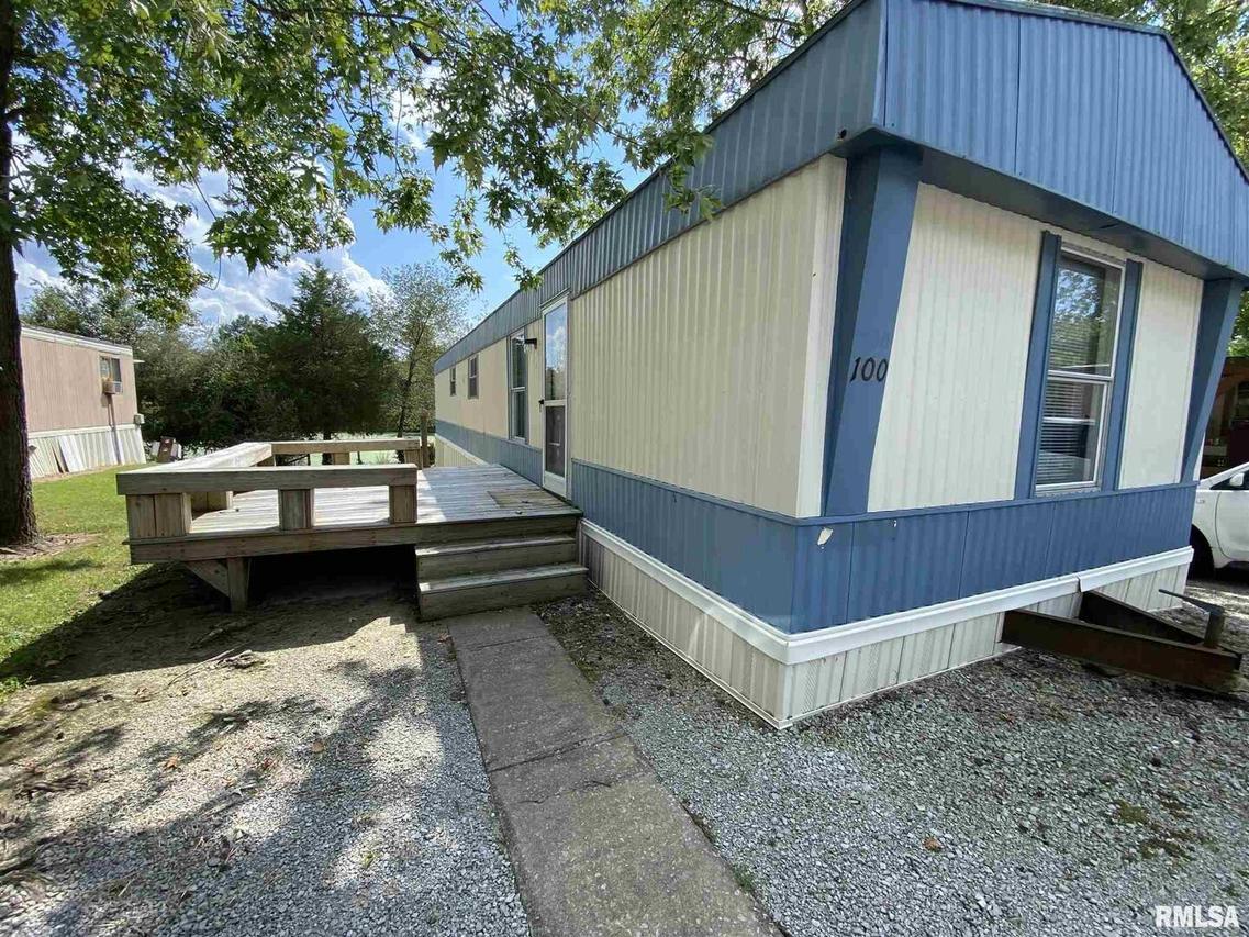 100 Oak Valley Dr., Carbondale, IL 62901