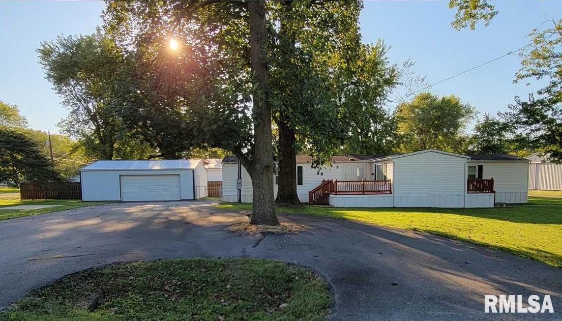 321 S Greenwood Ave., Duquoin, IL 62832