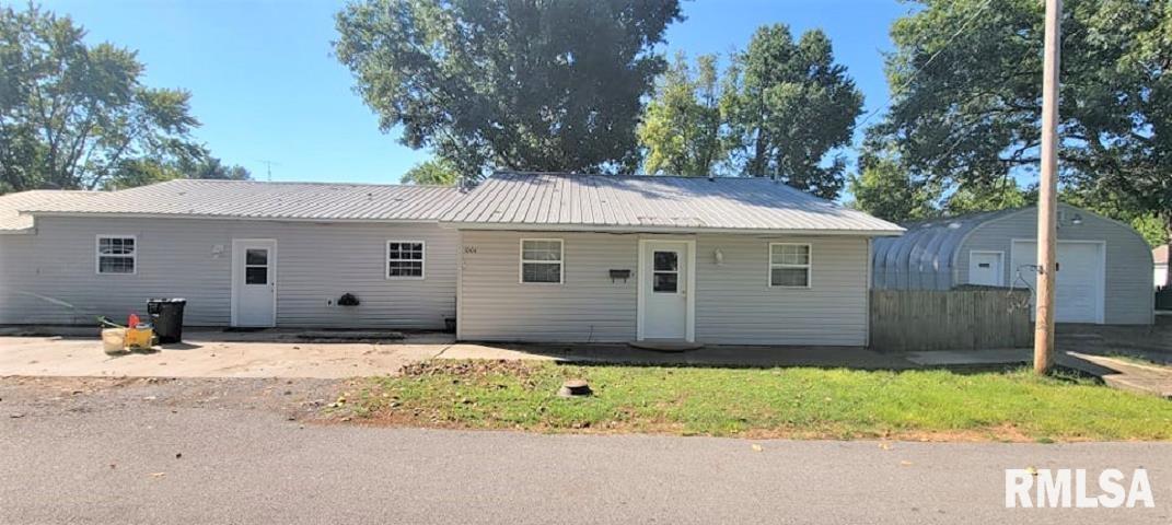 1004 Simpson St., Benton, IL 62812