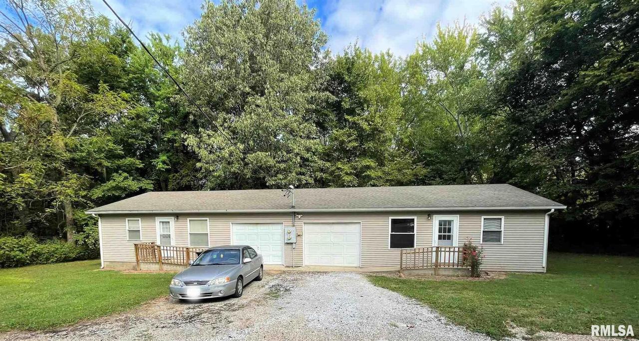 2080 Barnett St., Harrisburg, IL 62946