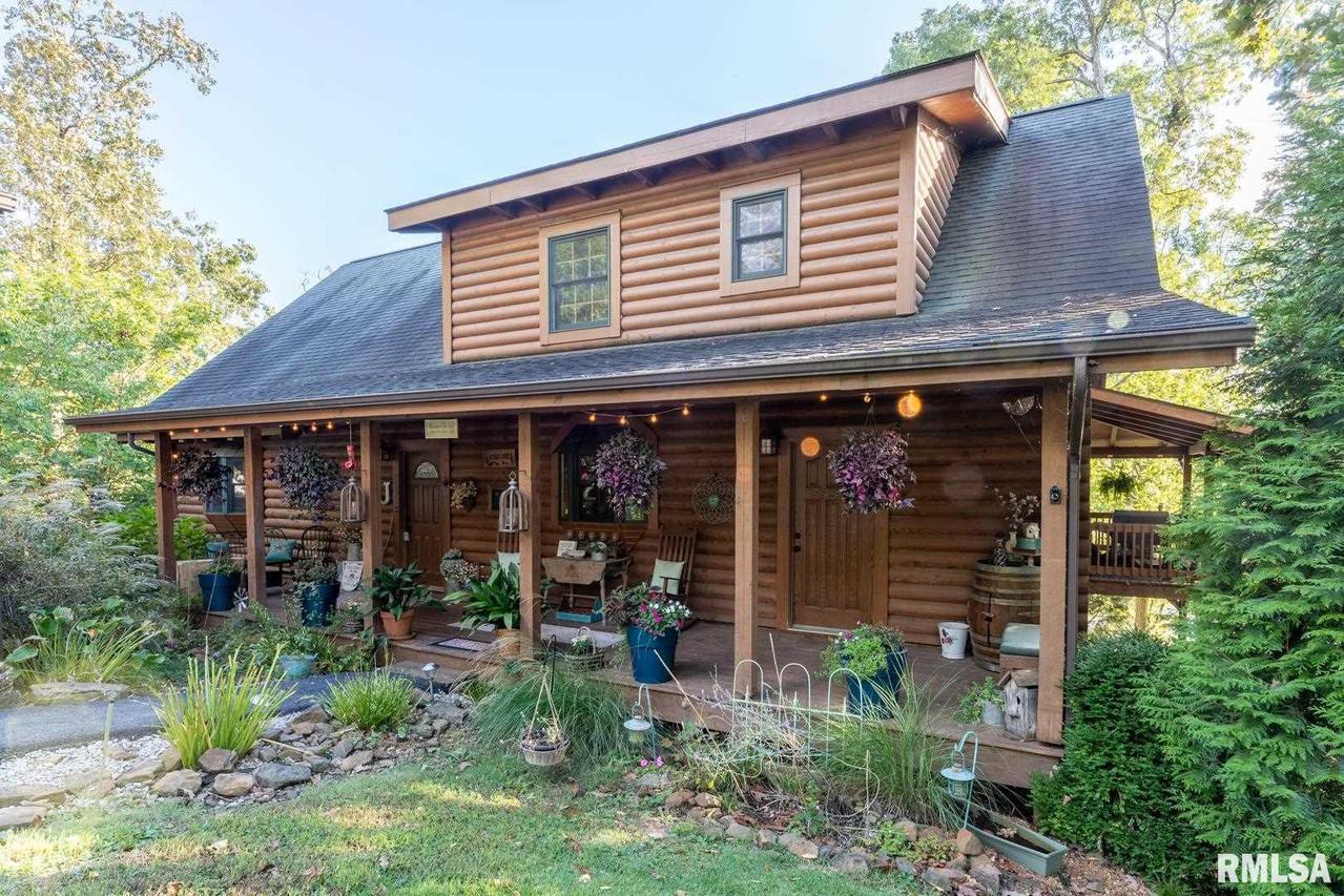 1055 S Lakeshore Dr., Goreville, IL 62939