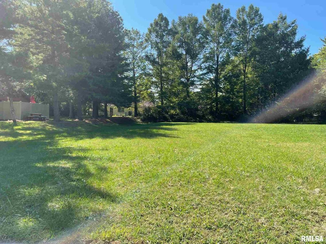 00 W Sunset Dr., Carbondale, IL 62901