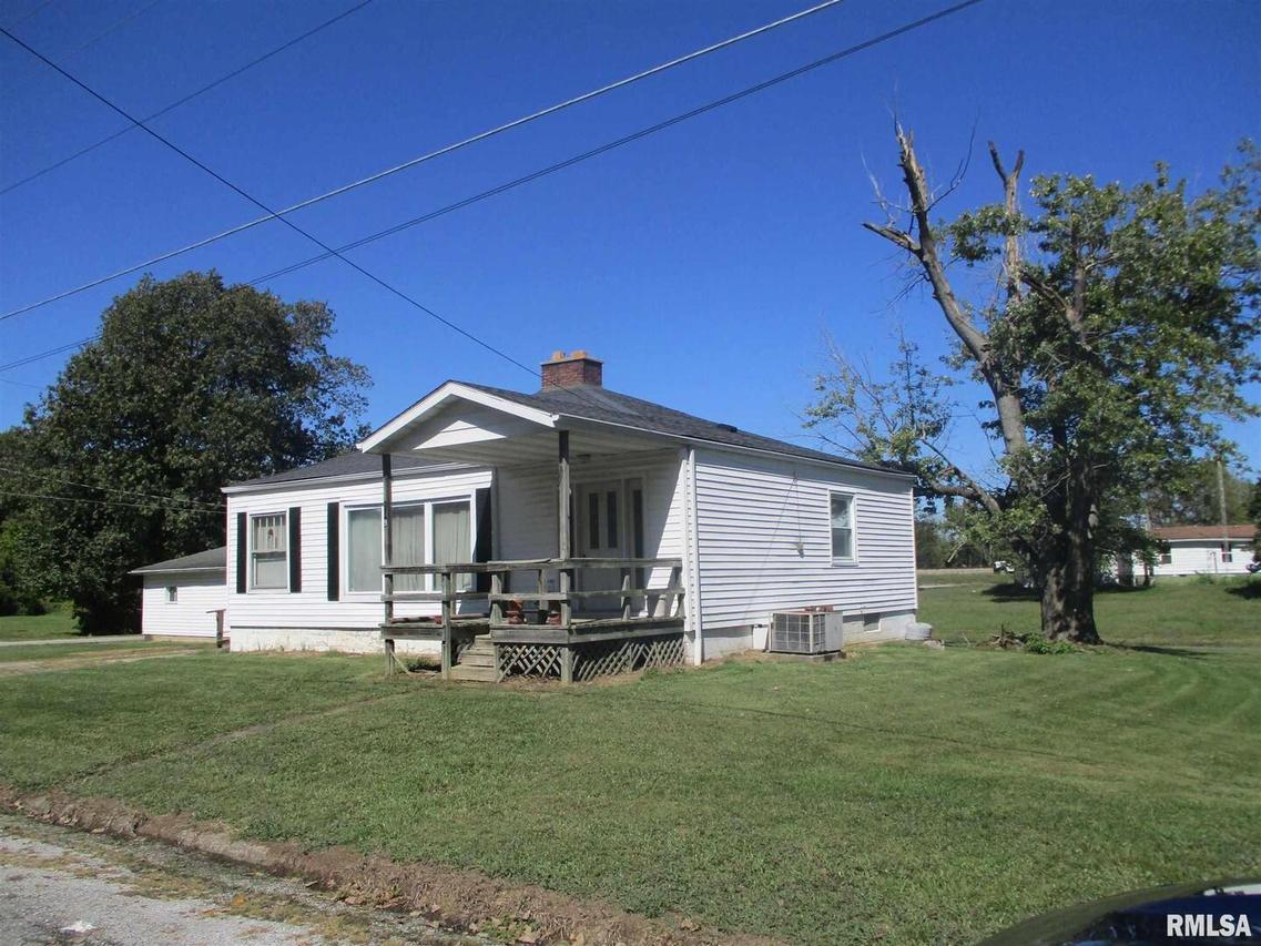 109 W Main St., Buckner, IL