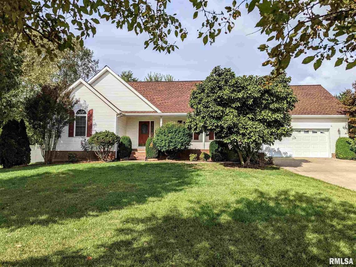 1209 Murraywood Ln., Carterville, IL 62918