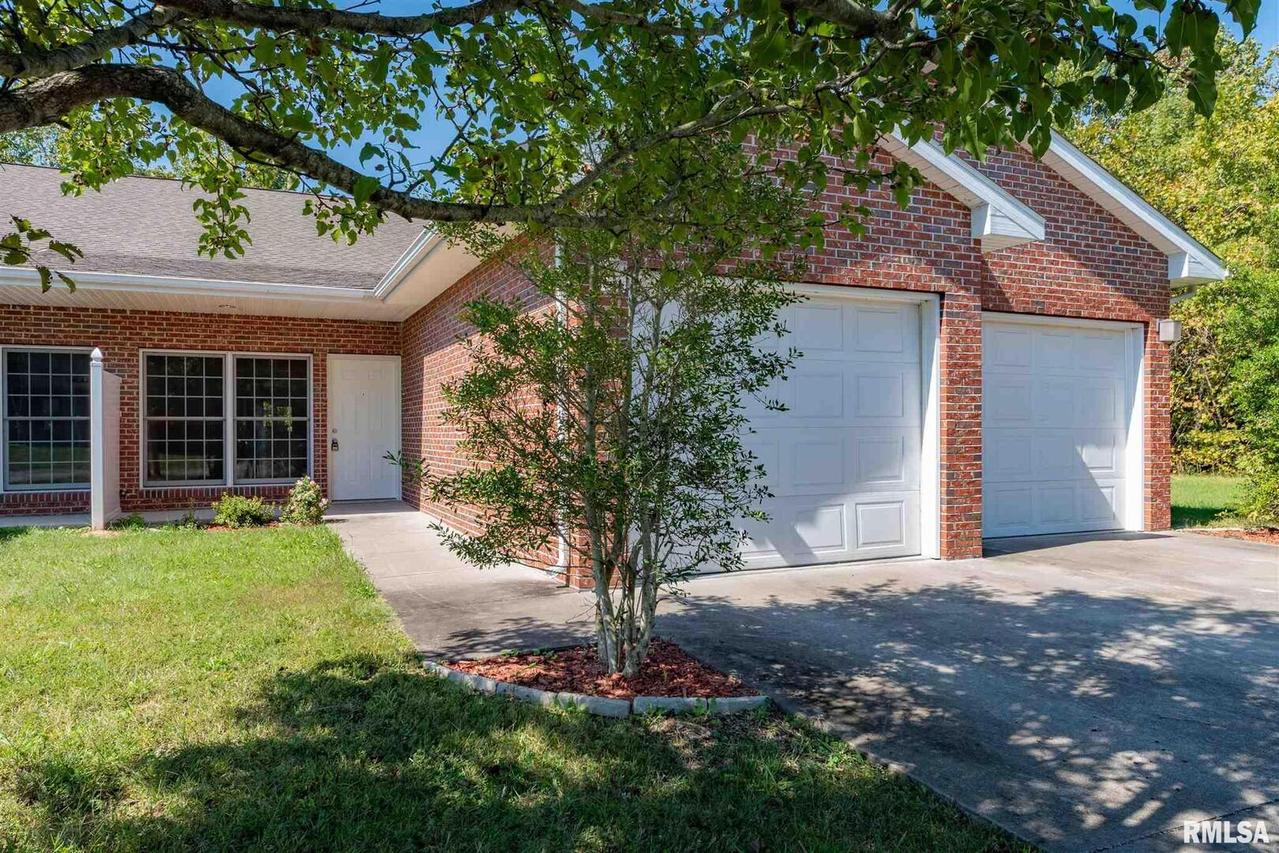 100 #A Greg Ln., Carbondale, IL 62901