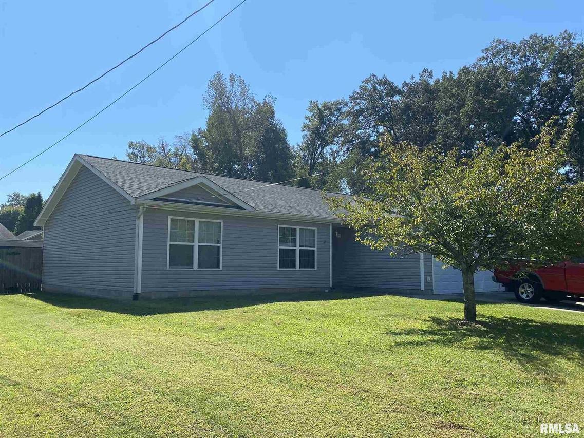 611 W Rigdon St., Carbondale, IL 62901