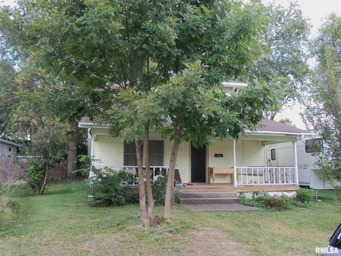 1413 E Elm St., West Frankfort, IL 62896