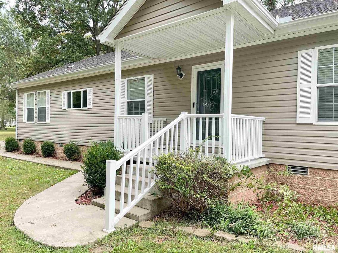 2517 N 14th St., Herrin, IL 62948