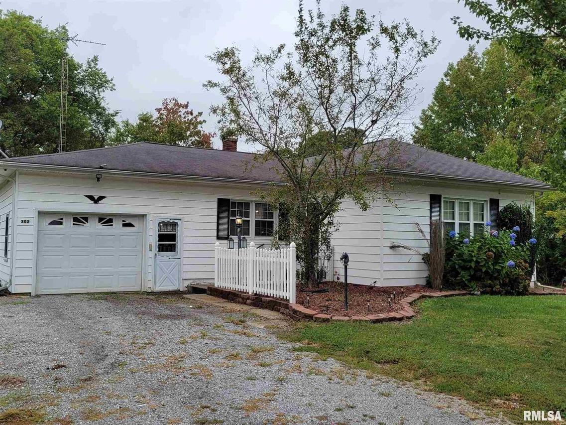 302 N 7th St., Dahlgren, IL 62828