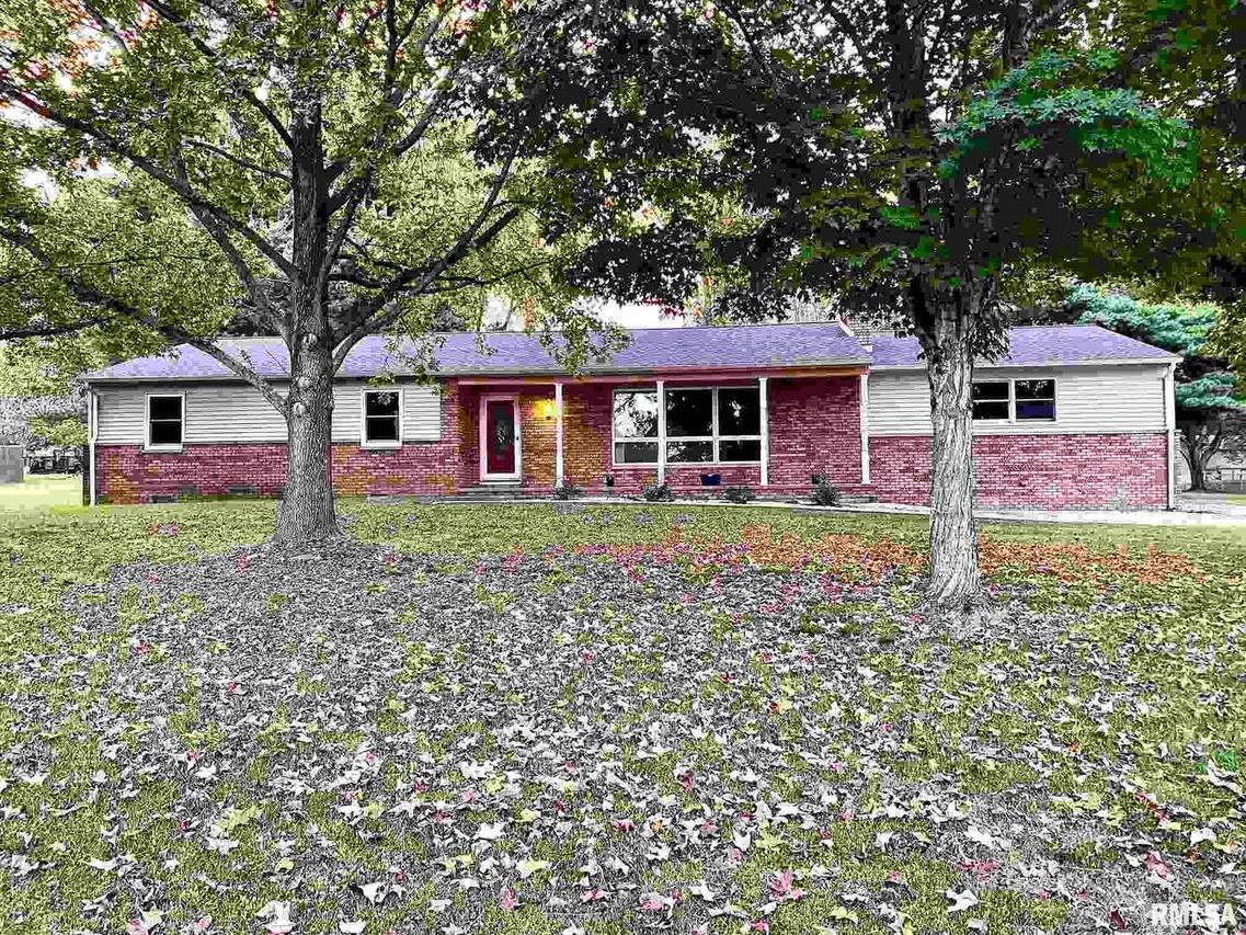 1144 Crystal Rd., West Frankfort, IL 62896