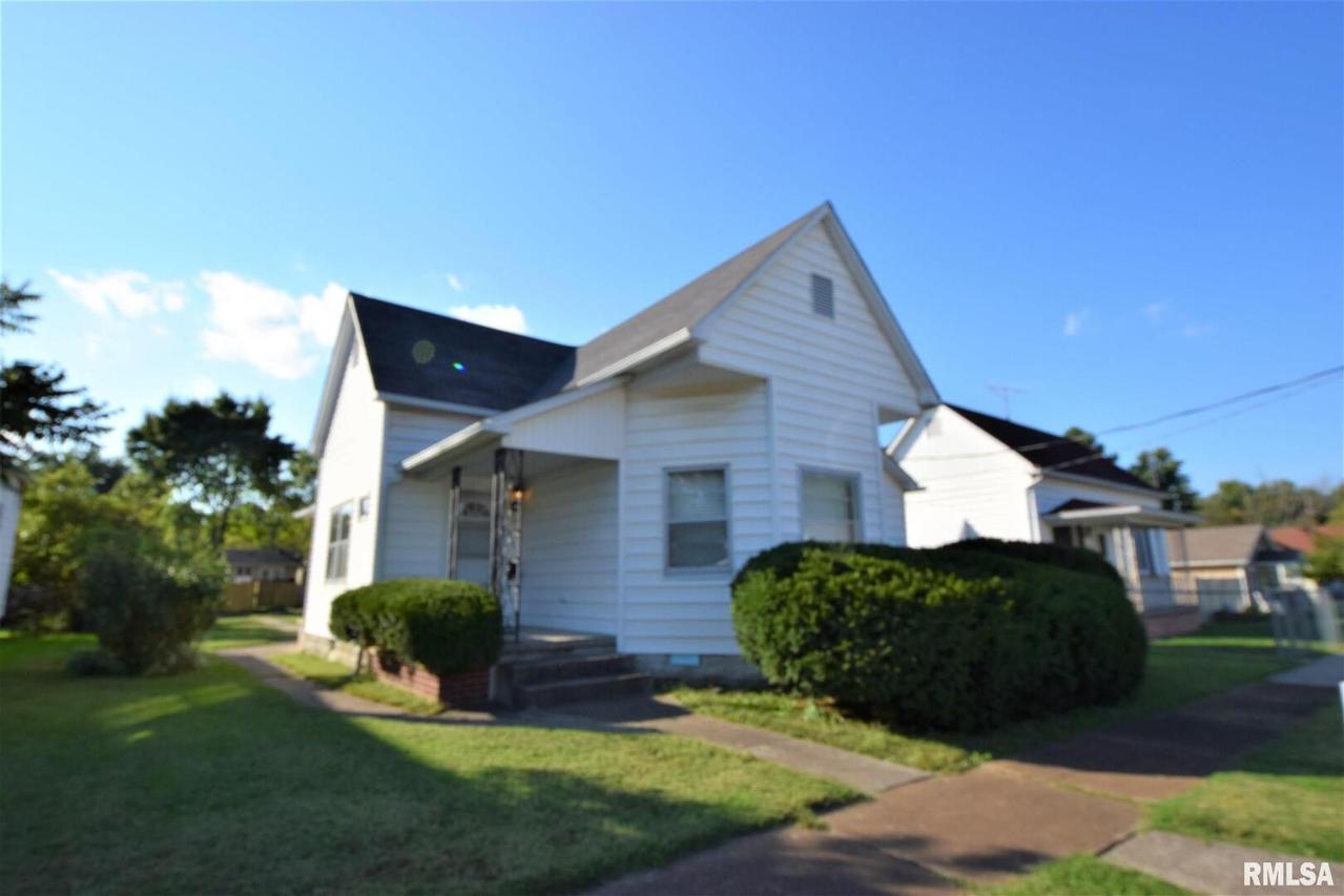 313 N 18th St., Herrin, IL 62948