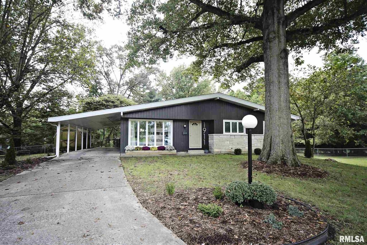 1911 W Warren St., Marion, IL 62959