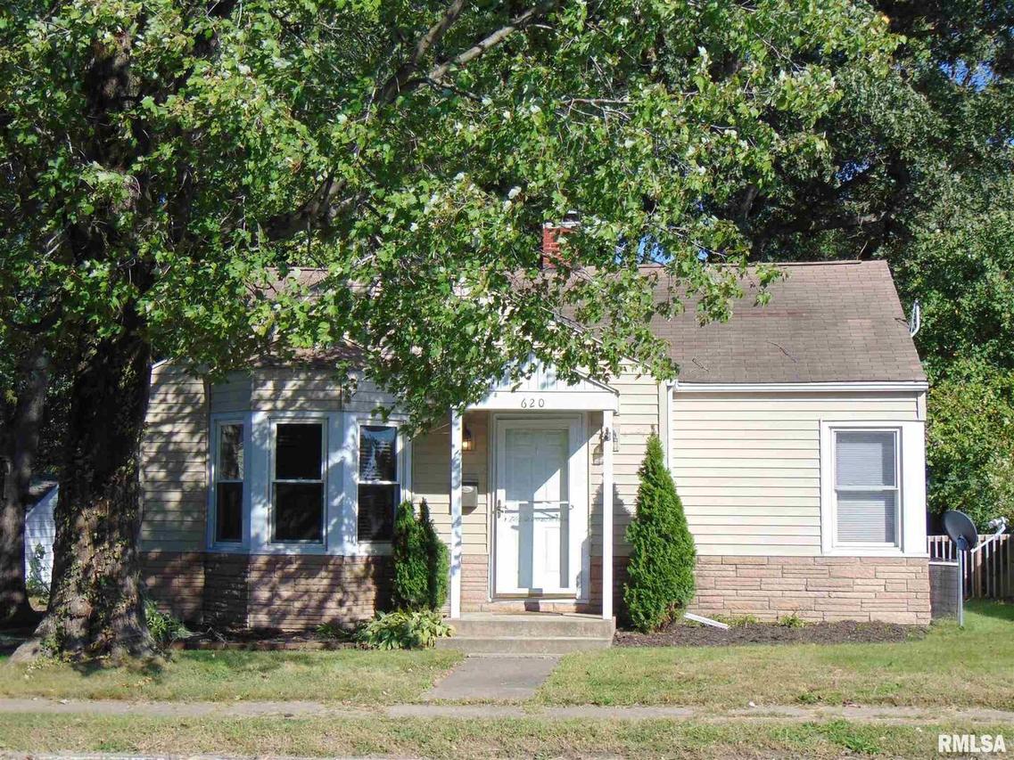 620 N 14th St., Murphysboro, IL 62966