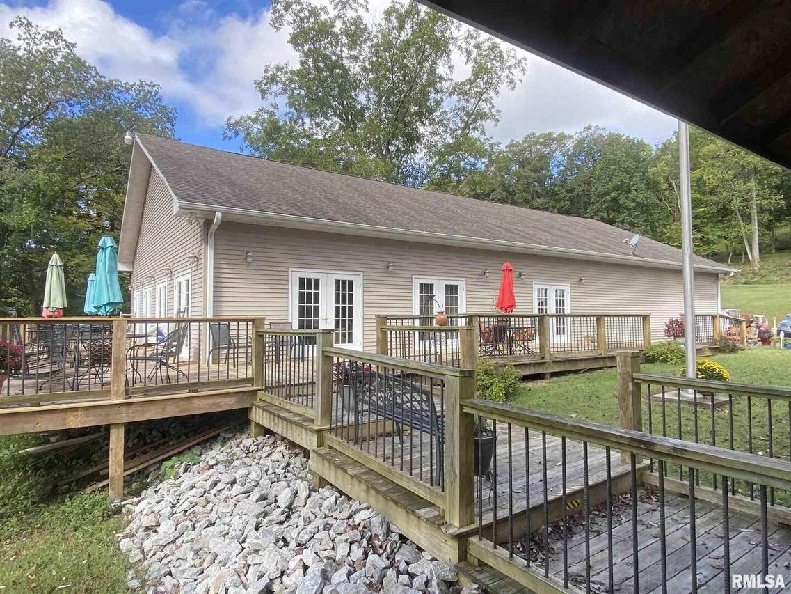 140 Buttermilk Hill Rd., Ava, IL 62907
