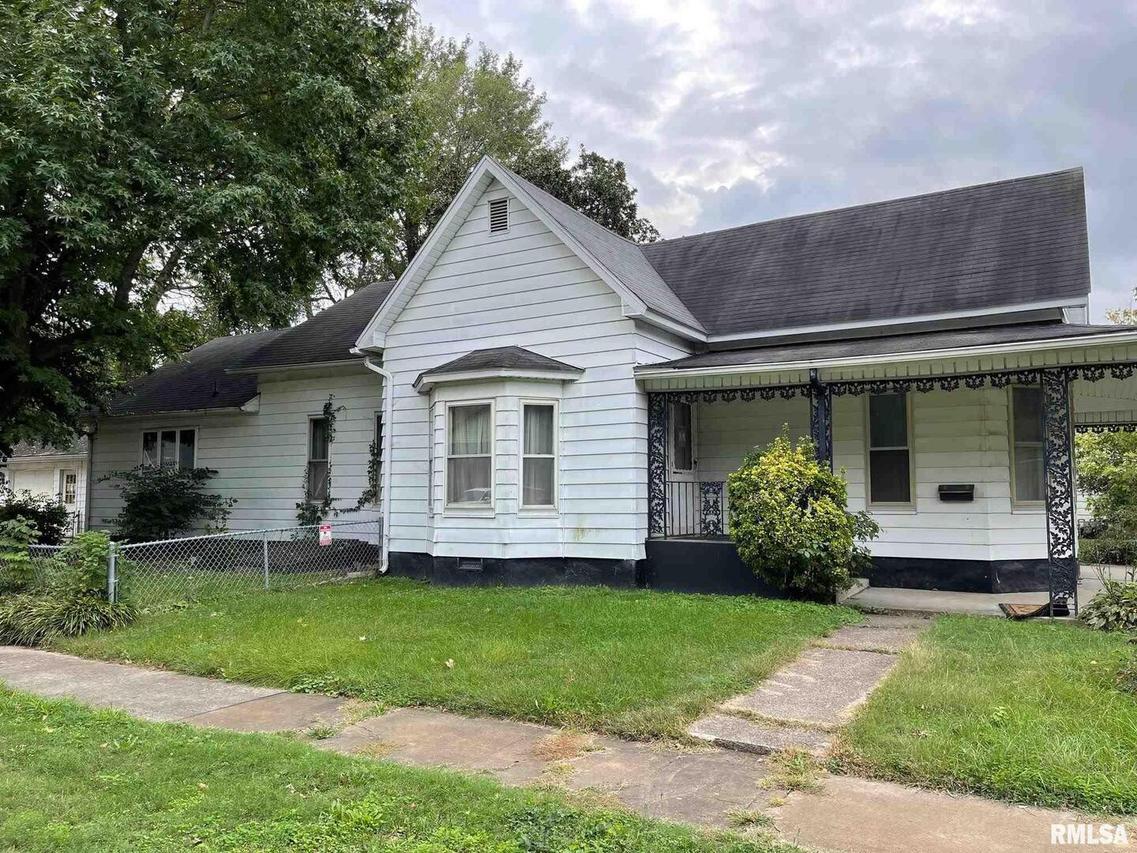 218 Election St., Benton, IL 62812