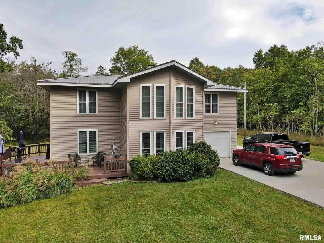 3272 Driftwood Ln., Metropolis, IL 62960