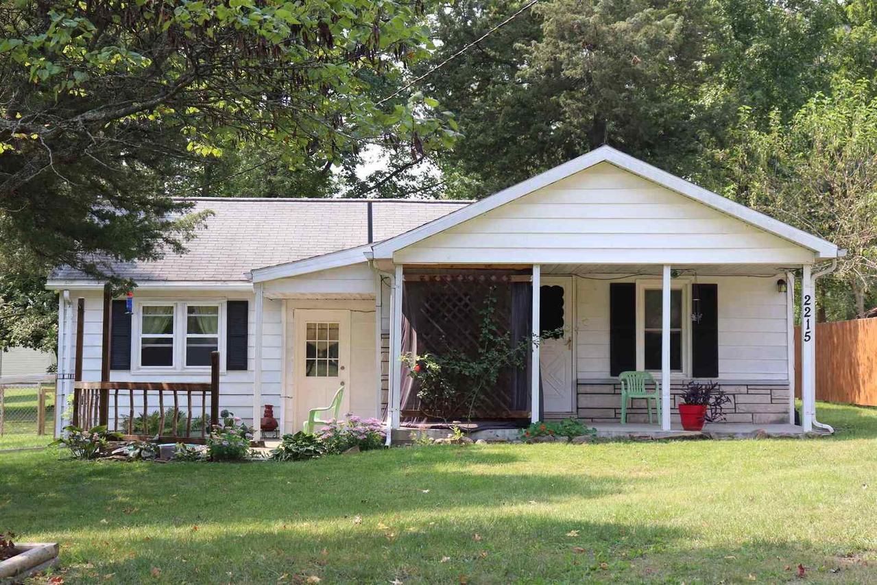 2215 Business Hwy 13 Hwy., Murphysboro, IL 62966