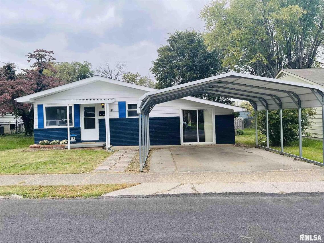 1111 S Ledford St., Harrisburg, IL 62946