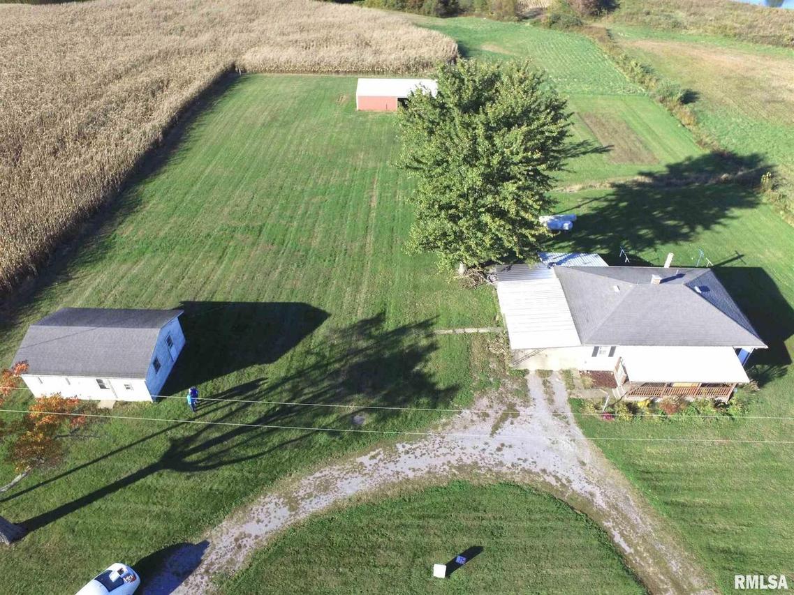 65 County Highway 16 Extension, Xenia, IL 62889