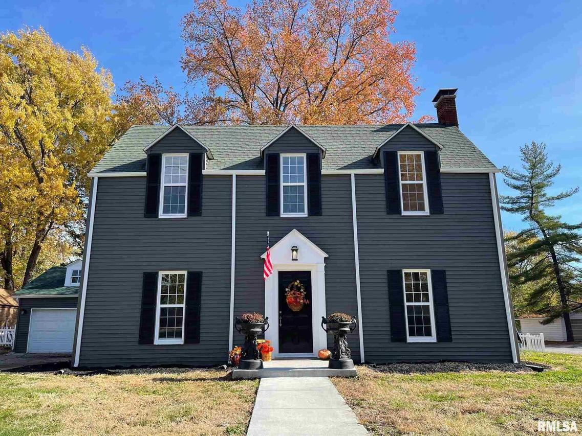 802 N Main St., Benton, IL 62812