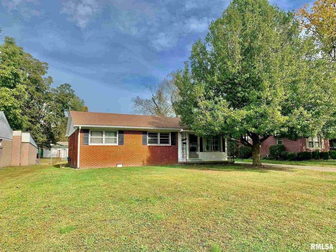 107 Carter Dr., Metropolis, IL 62960