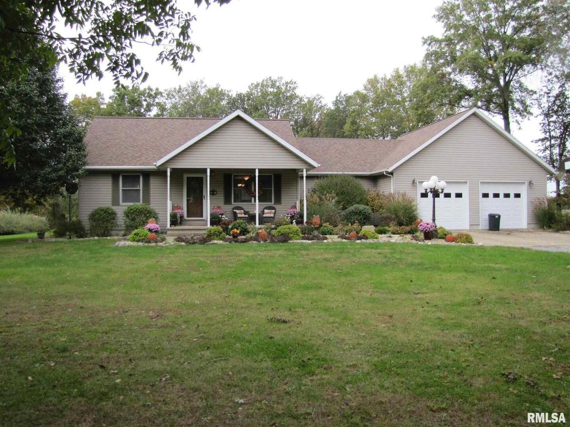 3301 S Hotze Rd., Salem, IL 62881