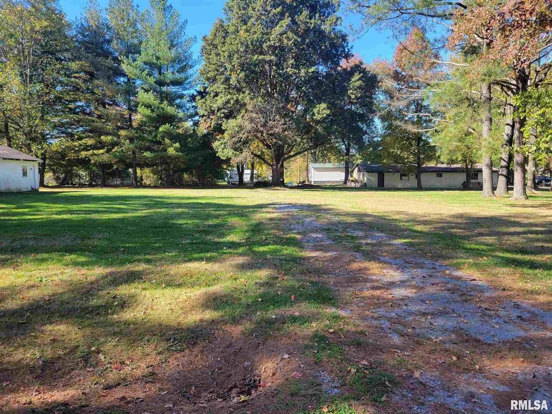 201 S Studell St., Benton, IL 62812