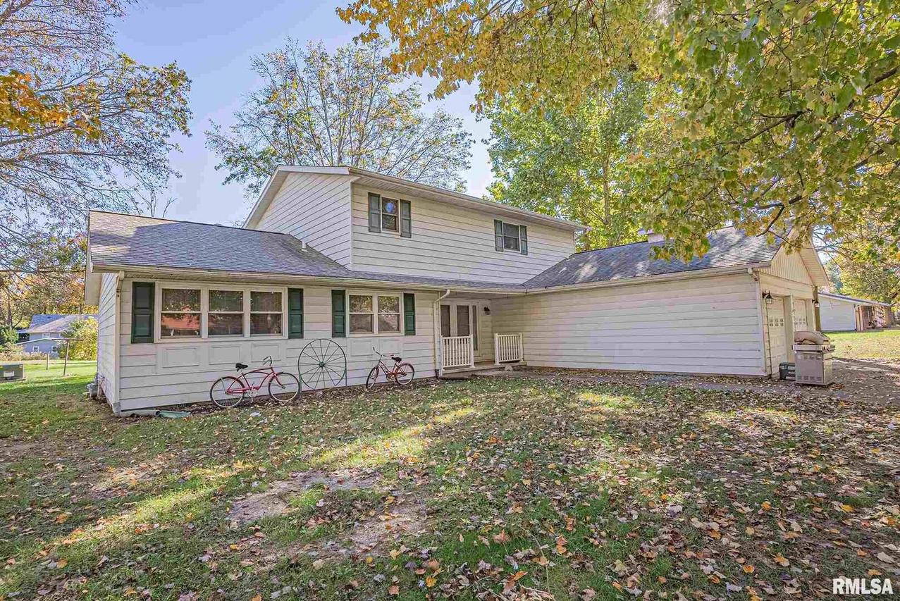 346 Northwood Ln., Salem, IL 62881