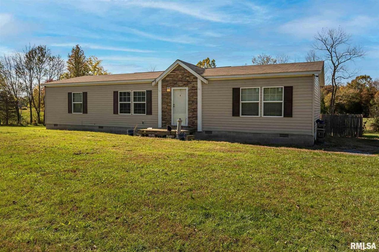 2433 Teske Rd., Marion, IL 62959