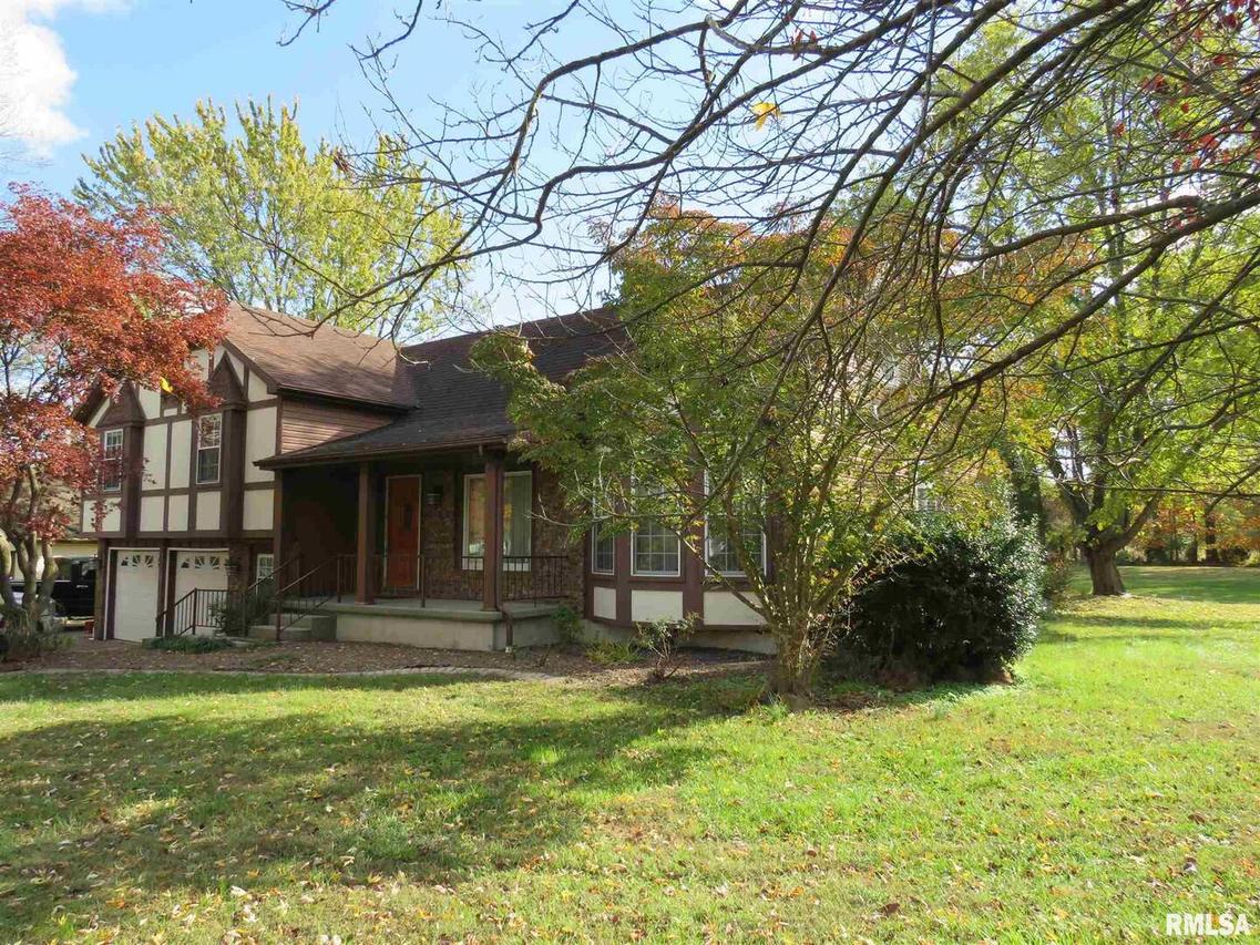 4920 Cross Rd., Salem, IL 62881