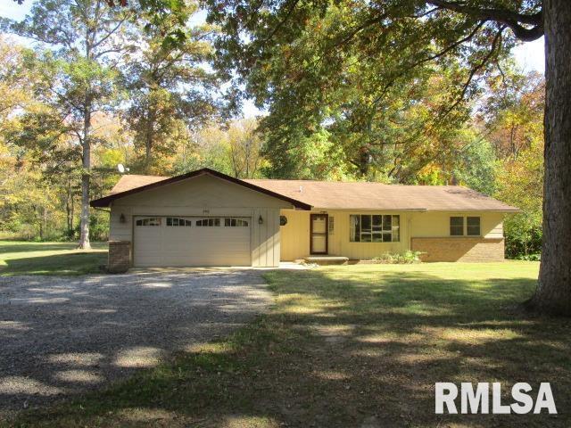 102 White Oak Park Ln., Bluford, IL 62814