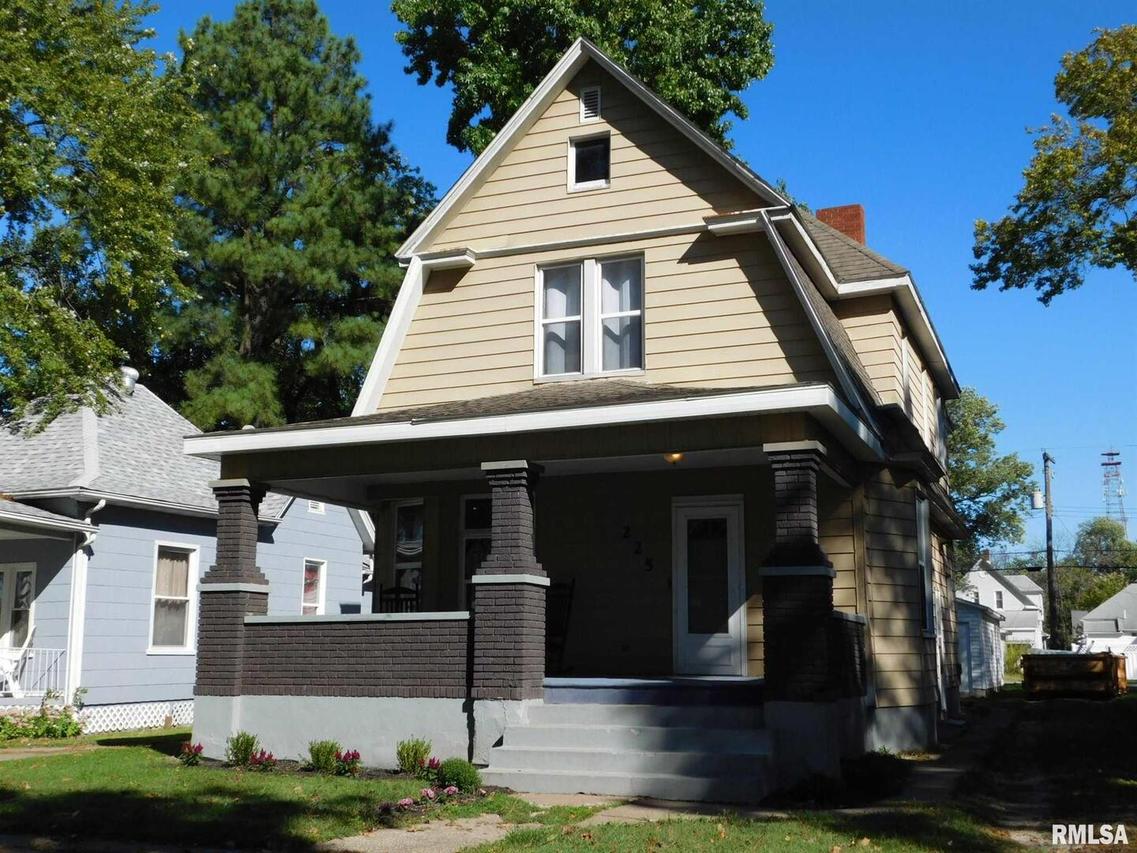 225 N Beech St., Centralia, IL 62801