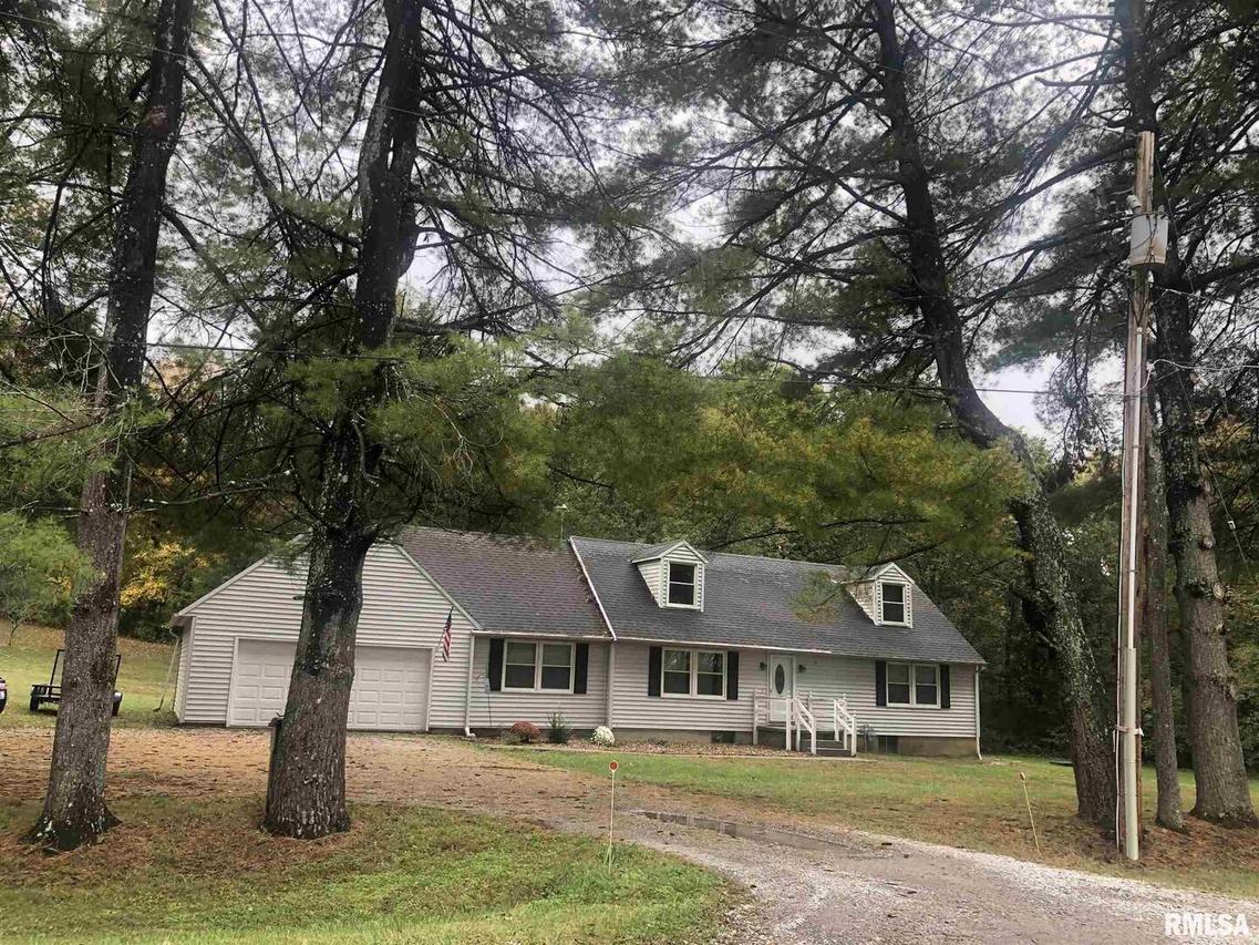 400 E Ash St., Cobden, IL 62920