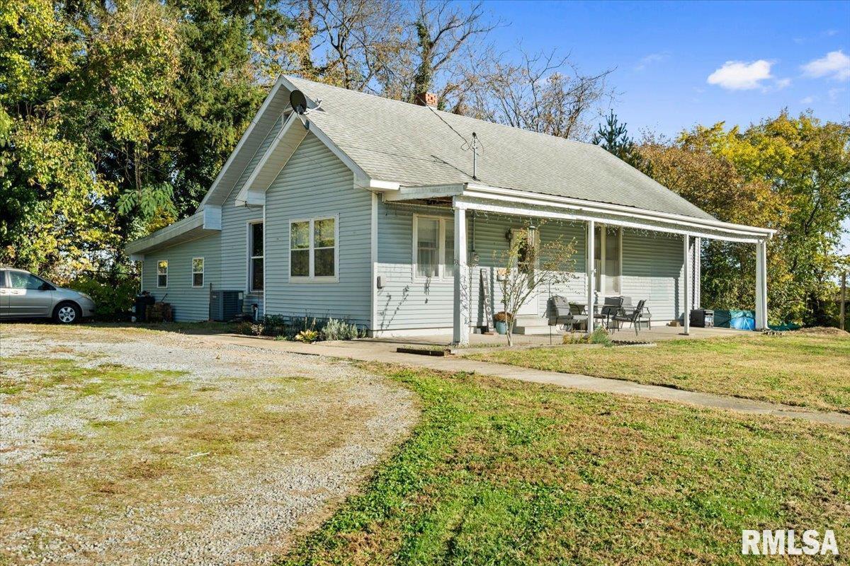 531 E 6th St., Mt Carmel, IL 62863