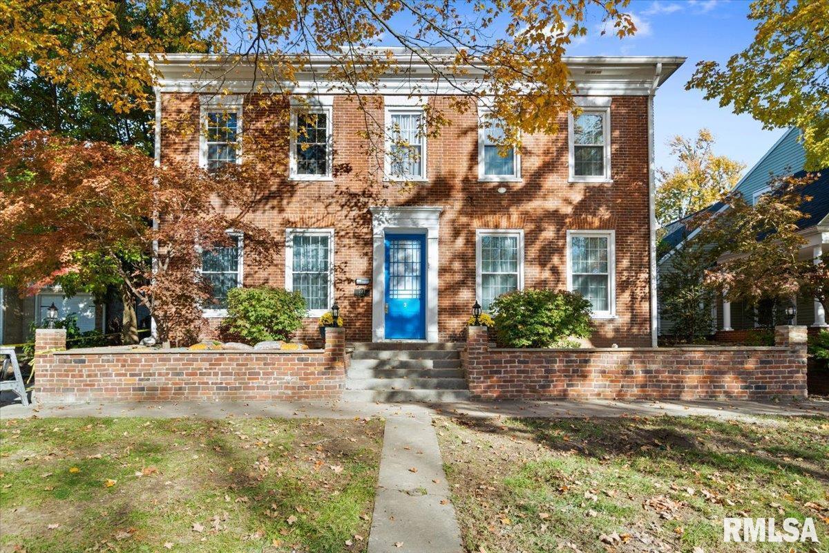 223 N Cherry St., Mt Carmel, IL 62863