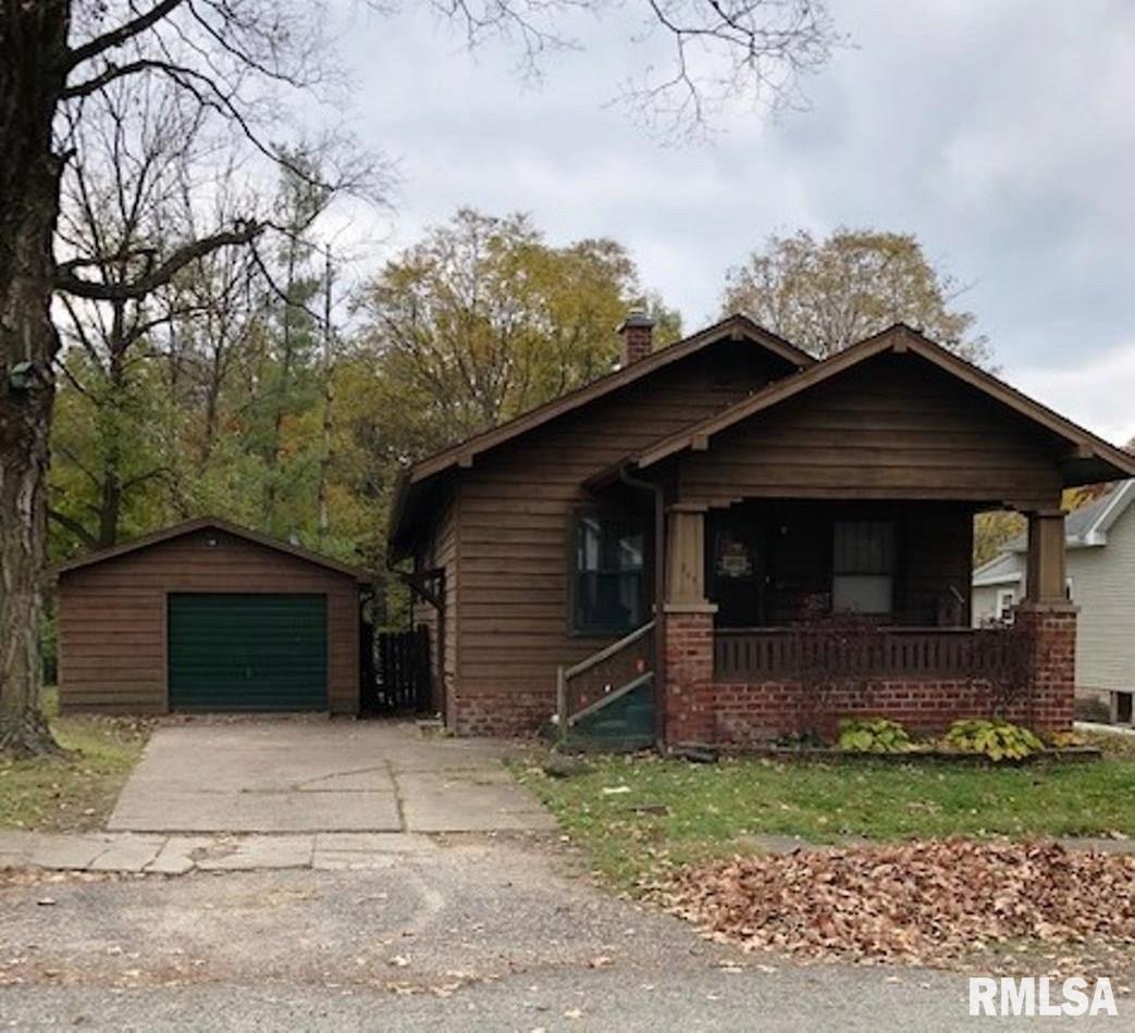 209 Oglesby St., Salem, IL 62881