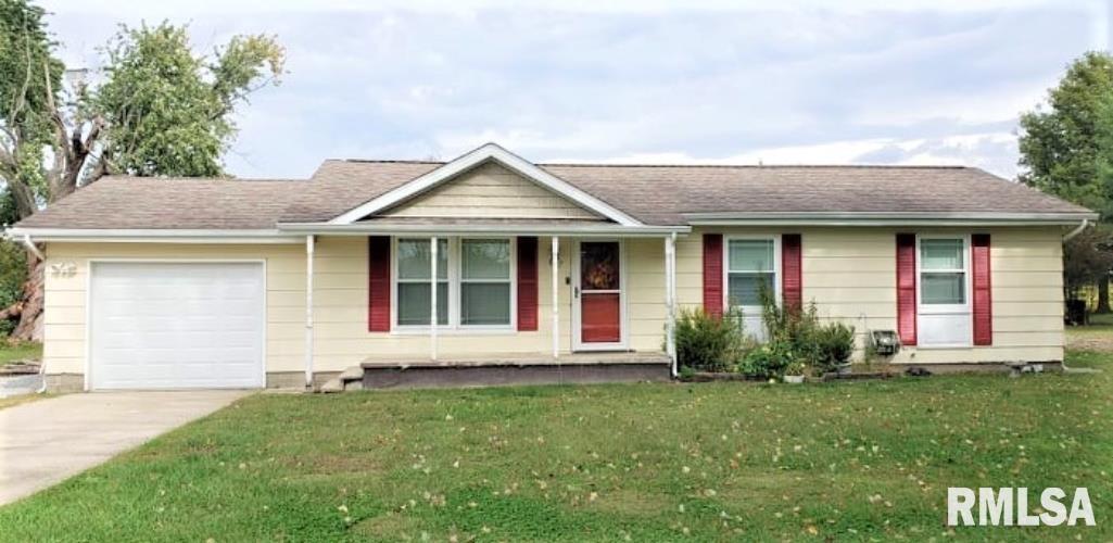 607 W Main St., Ewing, IL 62836