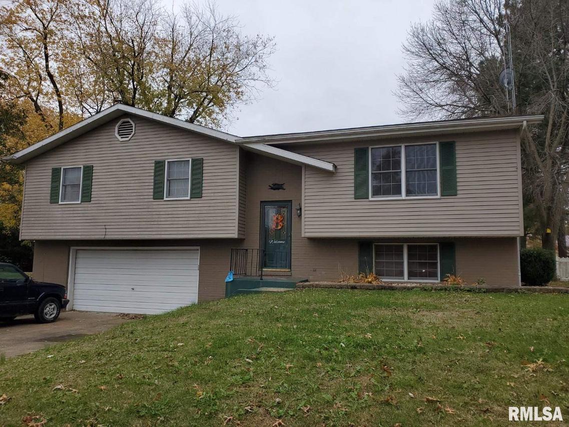 230 Delwood Dr., Sparta, IL