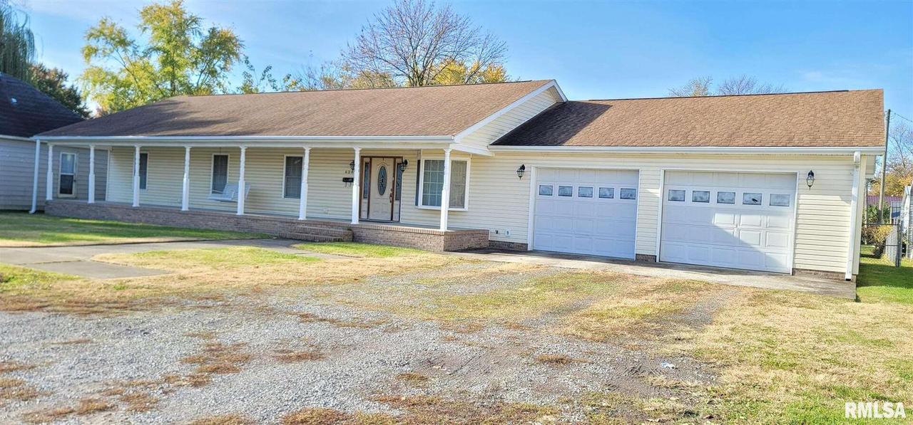 628 Cedar St., Mt Carmel, IL 62863