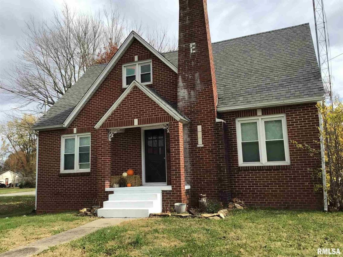 605 S Hancock St., Mcleansboro, IL 62859