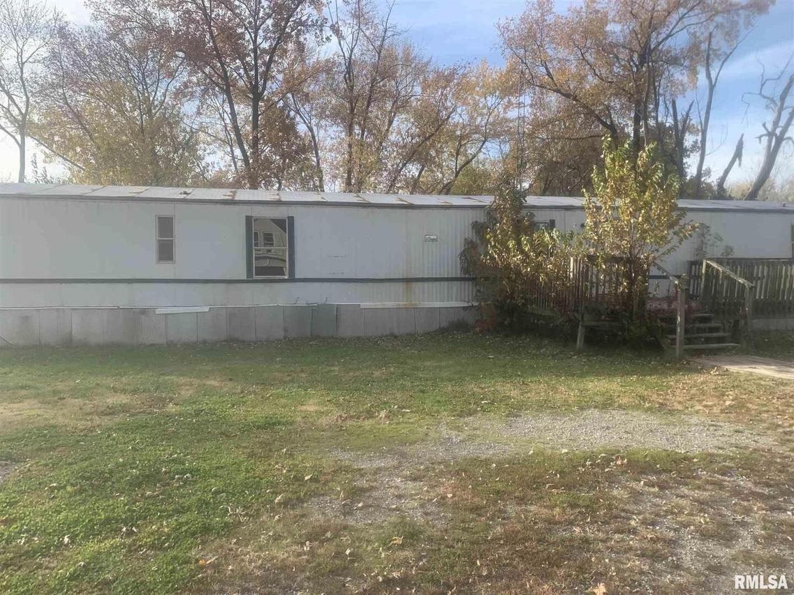 304 N Broadway St., Willisville, IL 62997