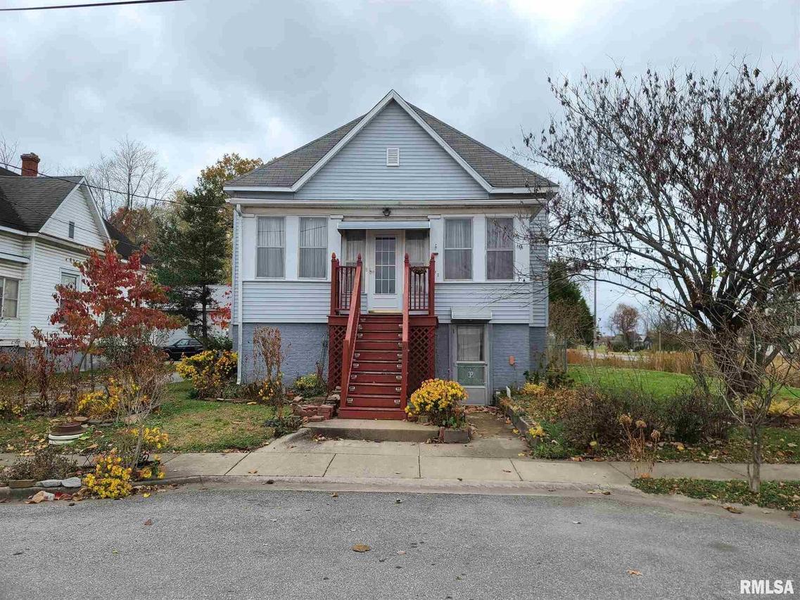 617 N Jackson St., Harrisburg, IL 62946