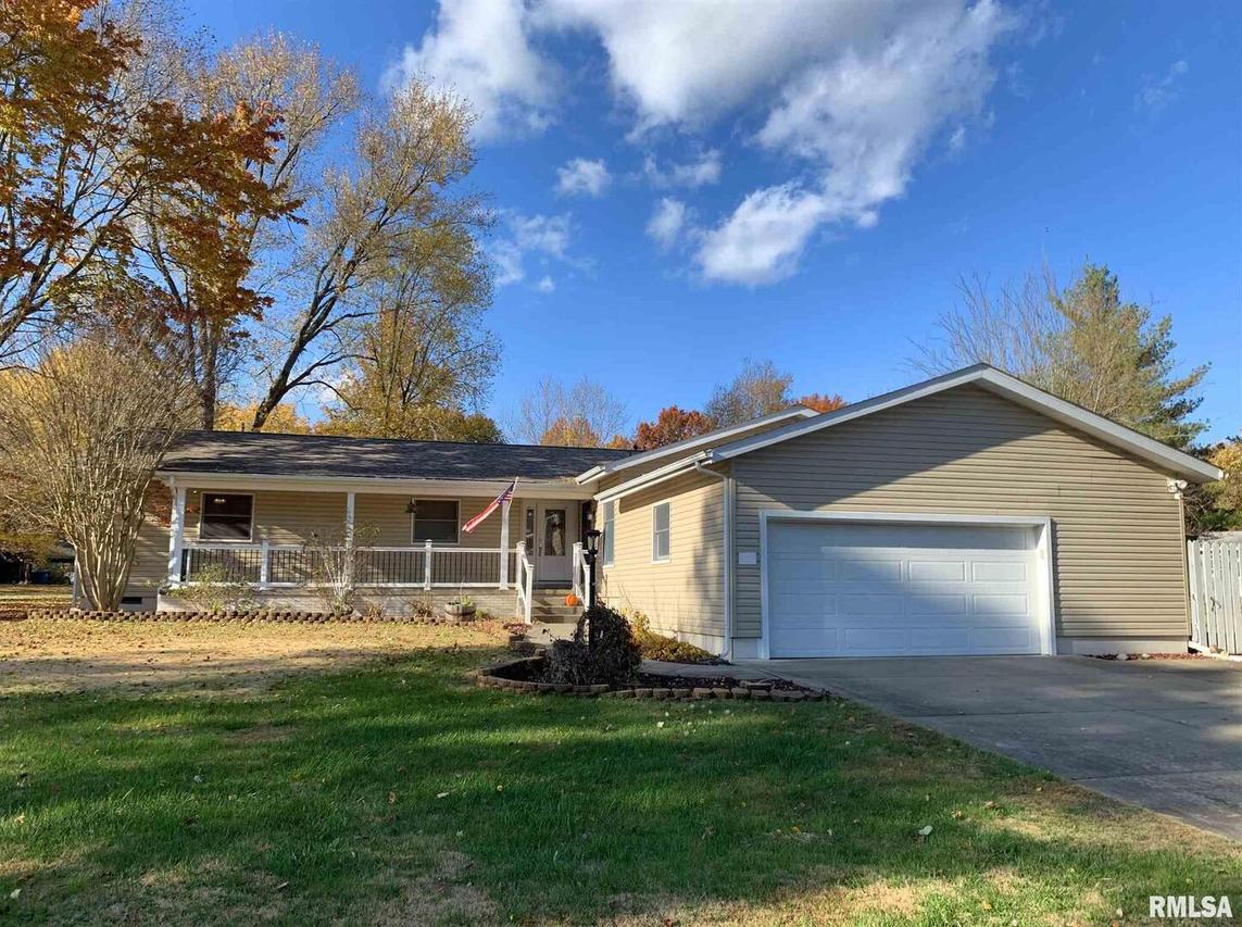 1004 Mockingbird Ln., Carterville, IL 62918