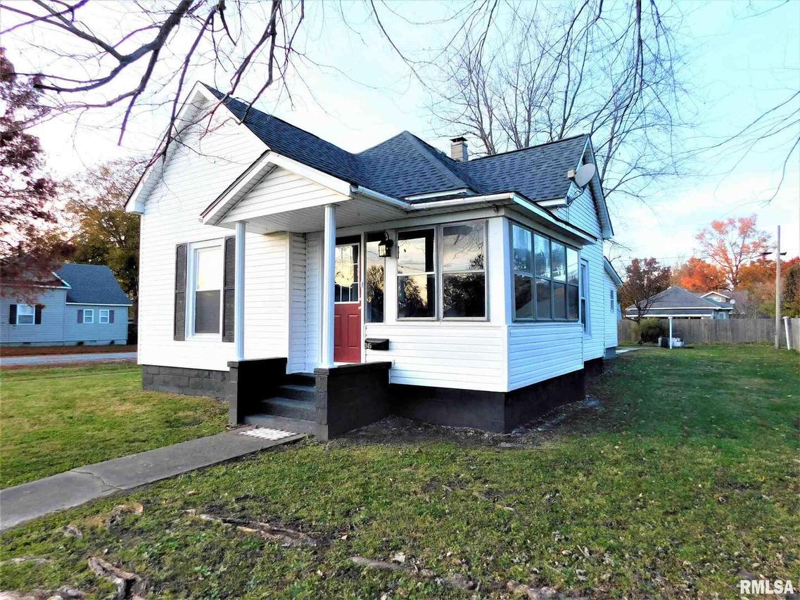 345 W Mcfall St., Benton, IL 62812